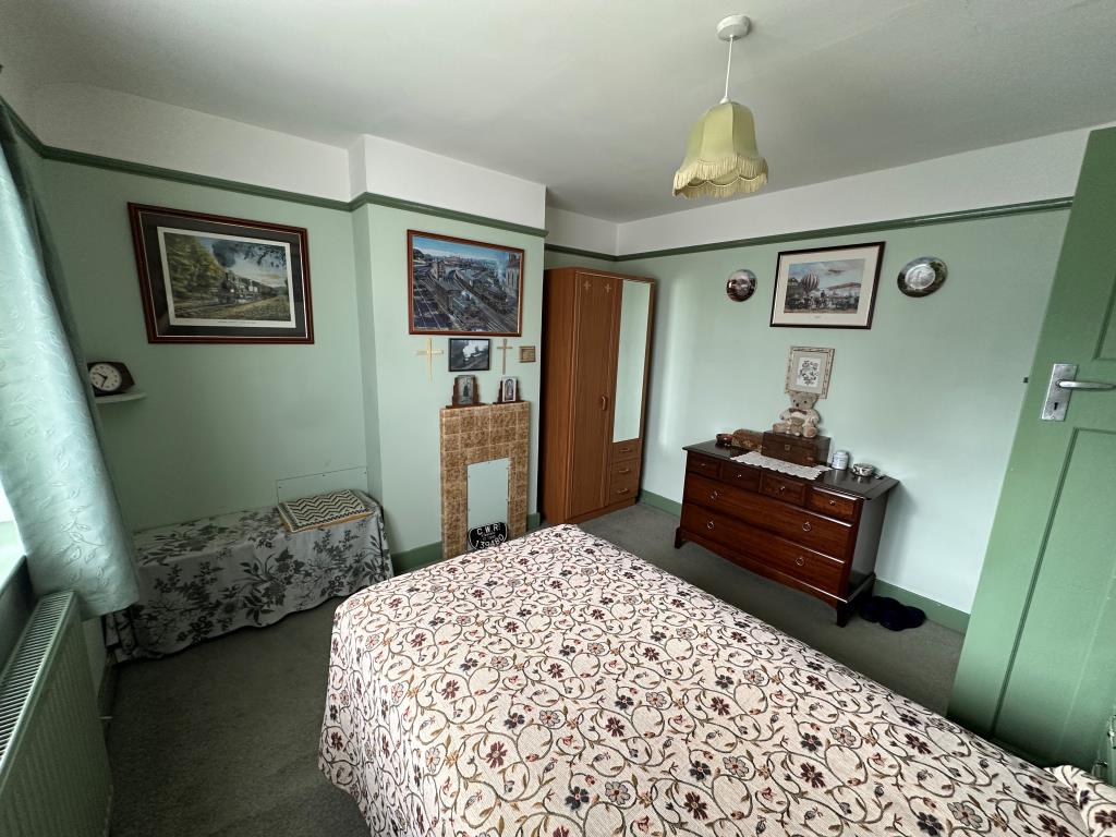 Lot: 165 - SEMI-DETACHED STATUTORY INVESTMENT - Bedroom